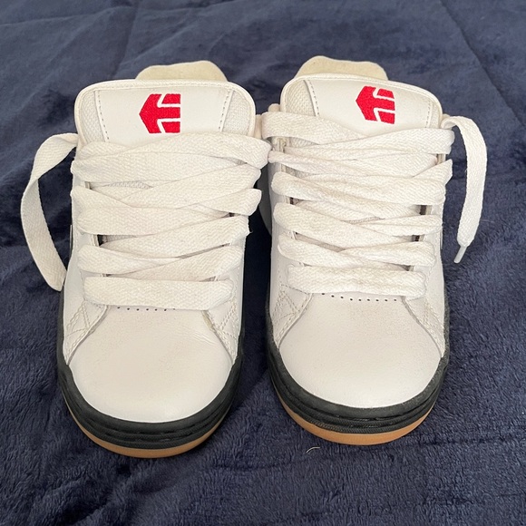 Etnies Sneakers - Picture 5 of 5